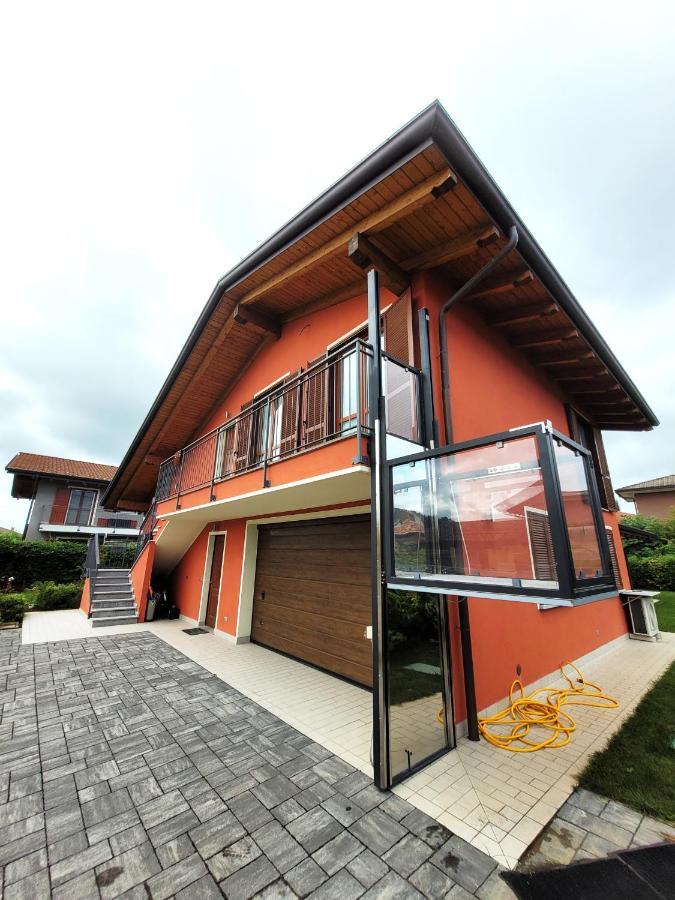 Apartmán Casa Nicca Oleggio Exteriér fotografie